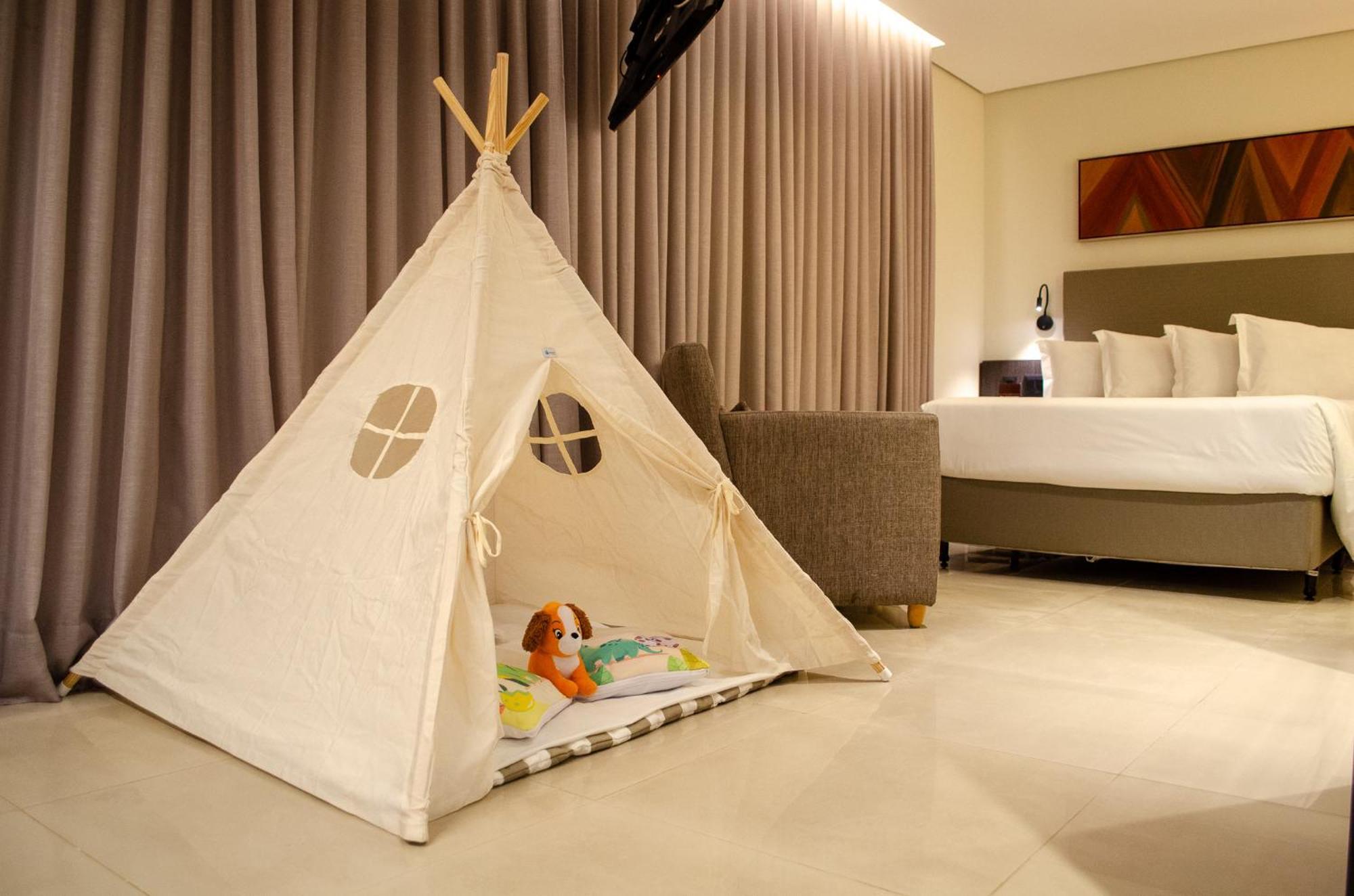 Royal Boutique Savassi Hotel เบโลโอรีซอนชี ภายนอก รูปภาพ Family room